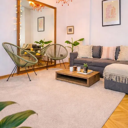 Nest Brasov-ground Floor Flat Apartment *