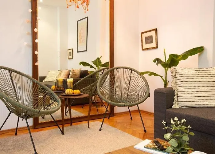 Nest Brasov-ground Floor Flat Apartment *